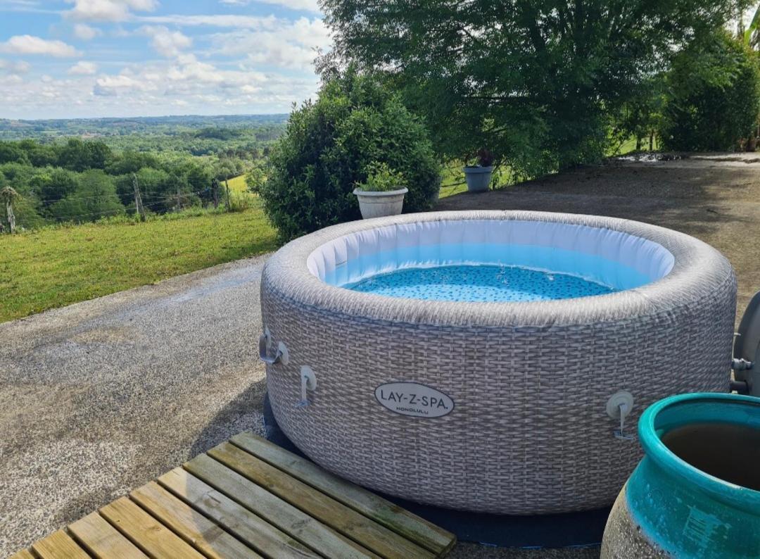 Family Home With Pool Saint-Lon-Les-Mines Bagian luar foto