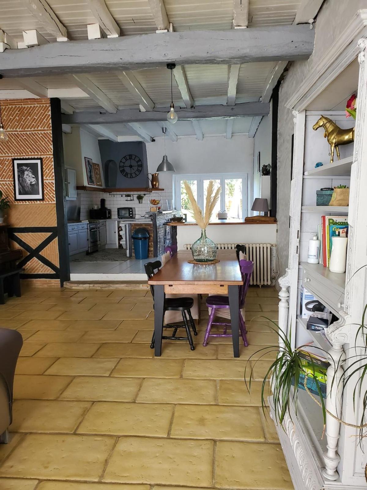 Family Home With Pool Saint-Lon-Les-Mines Bagian luar foto